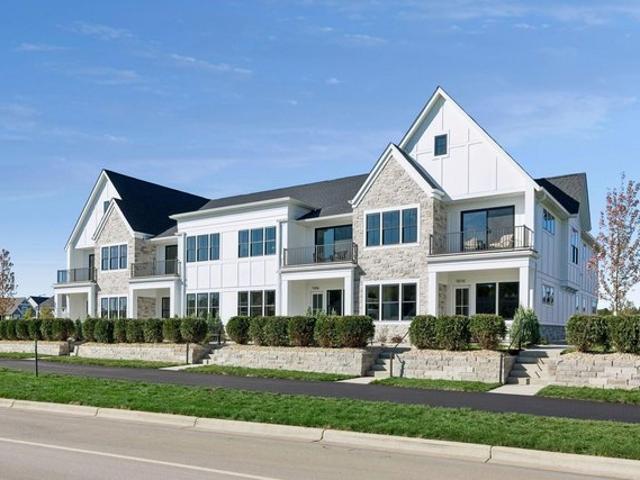 Townhouse for sale in Chanhassen, Minnesota