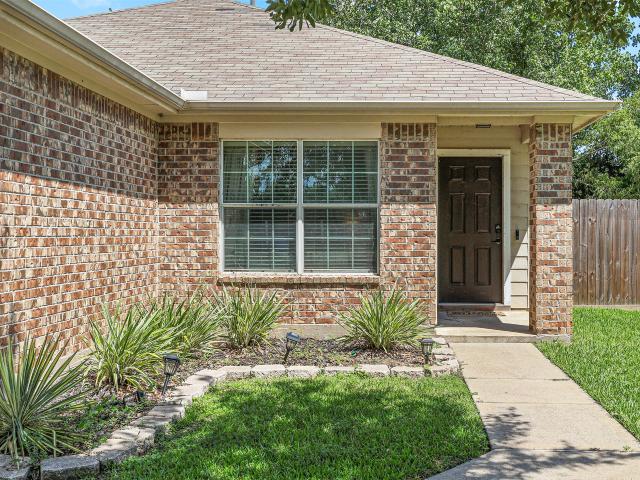 House for sale in Hitchcock, Texas