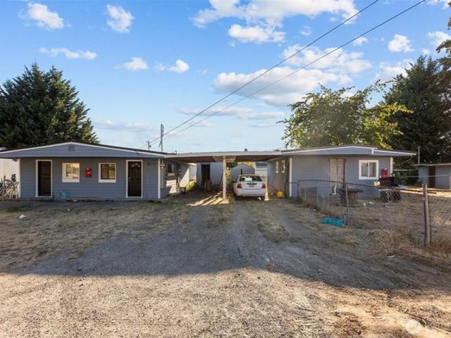 House for sale in Lakewood, Washington