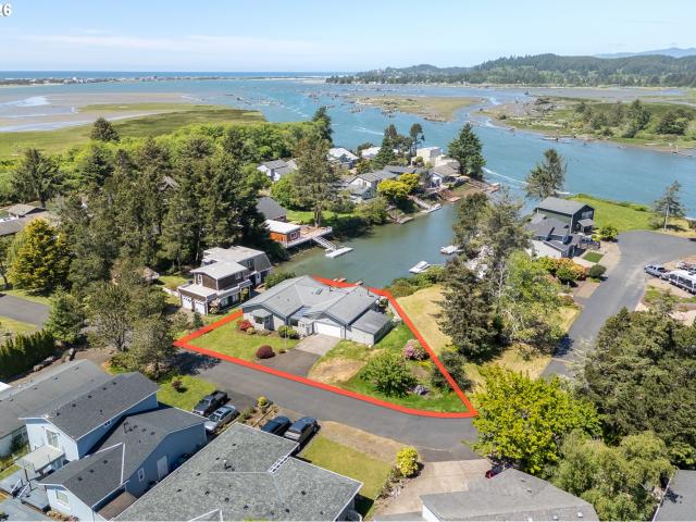 House for sale in Oregonia