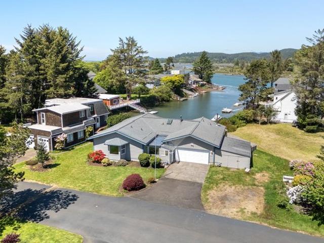House for sale in Oregonia