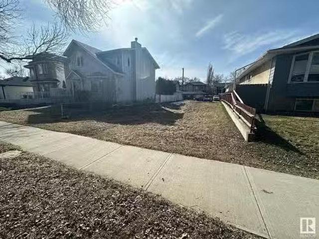 House for sale in Wedgewood, Alberta
