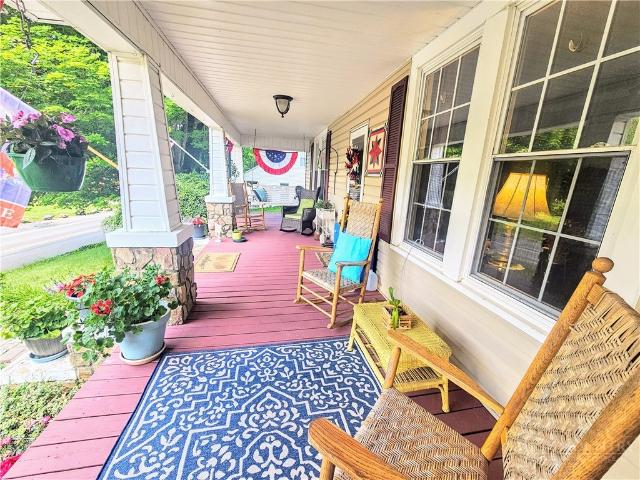 House for sale in Lansing, North Carolina