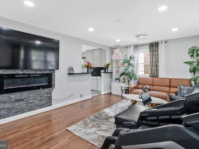 House for sale in Greenwood Forest, Lanham