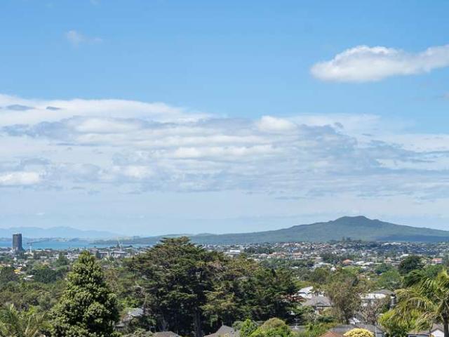 Apartment for sale in Wairau Valley
