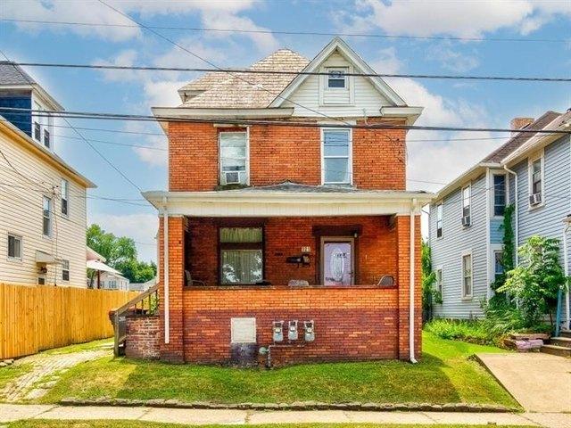 House for sale in Mount Washington, Beaver Falls