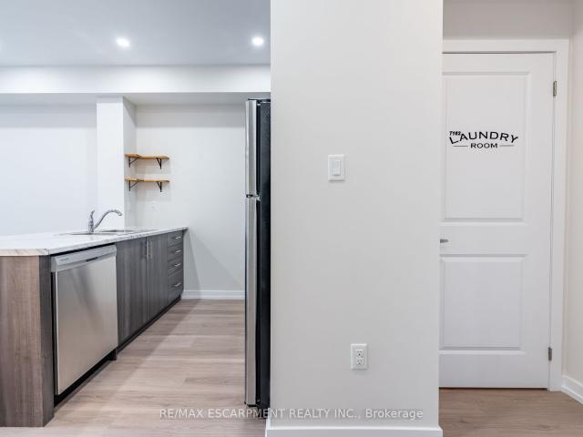 Condo for sale in Ancaster, Ontario