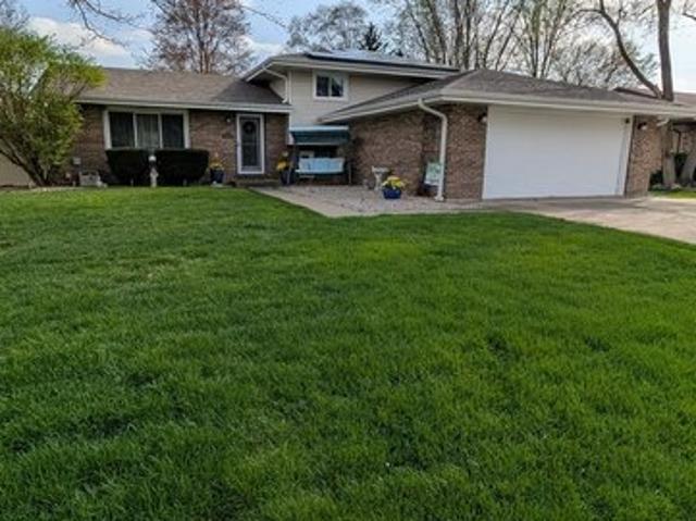 House for sale in Ottawa, Illinois