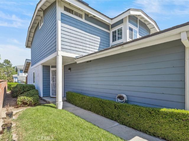 Townhouse for sale in Corona Spectrum, Corona