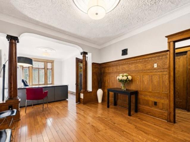 Commercial for rent in St. Leonard's, Quebec