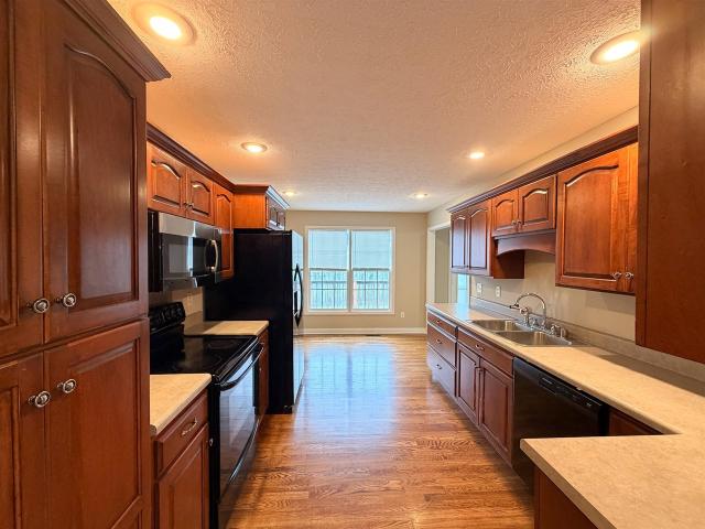 House for sale in Bowling Green, Warren County