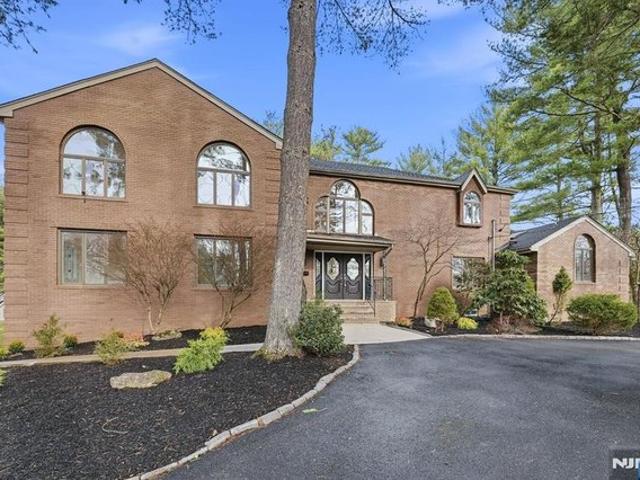 House for sale in Franklin Lakes, New Jersey