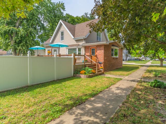 House for sale in Pontiac, Livingston County