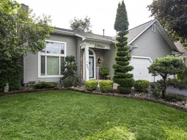 House for sale in Silver Lake, Salem