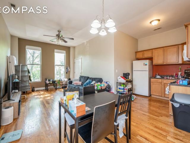 Property for rent in Chicago Park, Illinois