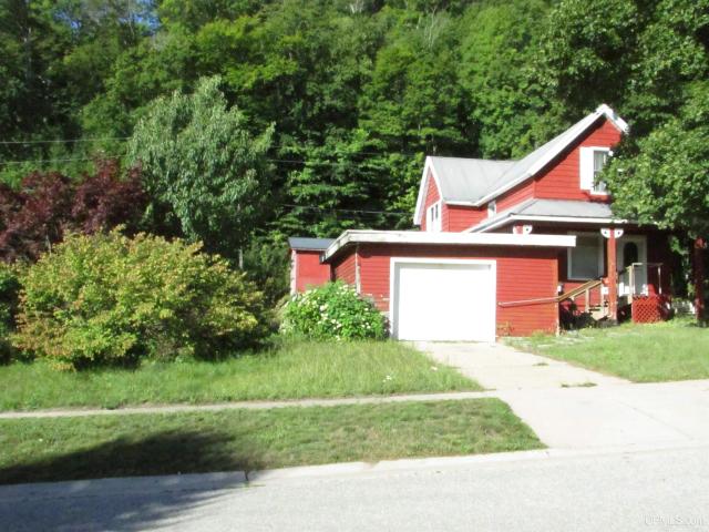 House for sale in Munising, Michigan