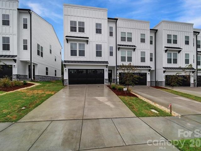 Townhouse for sale in Concord, North Carolina