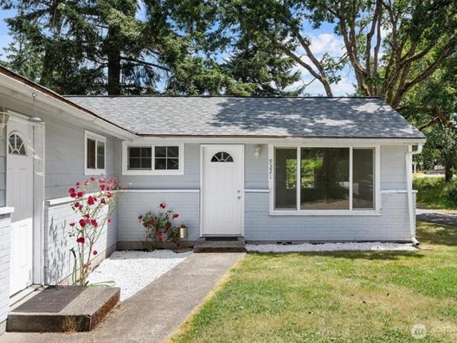 House for sale in Lakewood, Washington