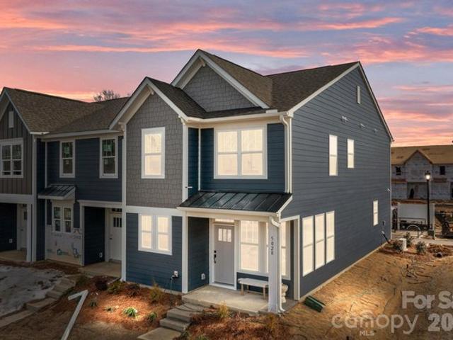 Townhouse for sale in Charlotte, Mecklenburg County