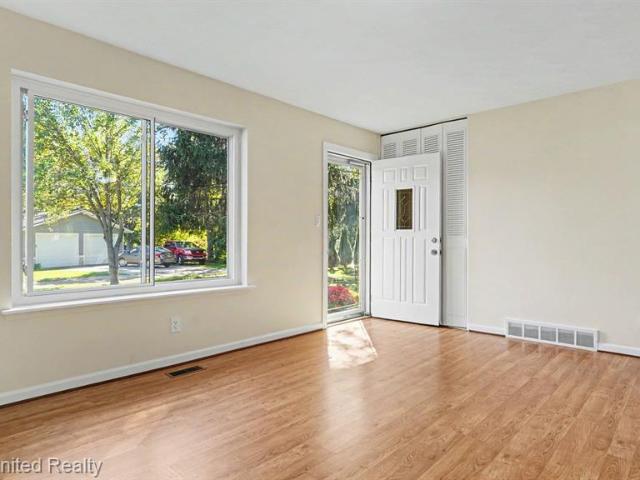 House for sale in Hamburg Township, Livingston County