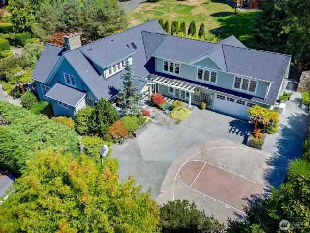 House for sale in Bainbridge Island, Washington