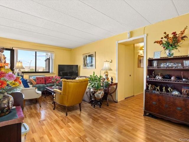 Condo for sale in Queens, Arverne