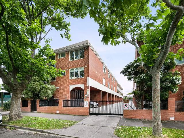 Granny Flat for rent in Flemington, Melbourne