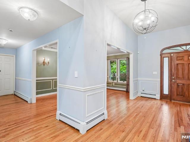 House for sale in Franklin Lakes, New Jersey