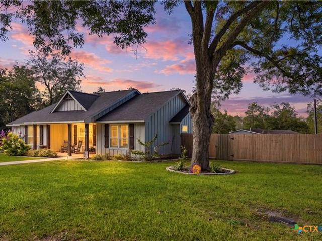 House for sale in Shiner, Lavaca County