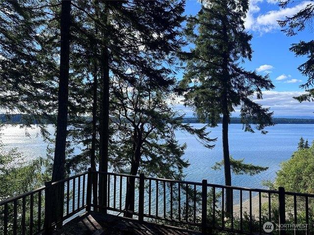 House for sale in Lakebay, Washington