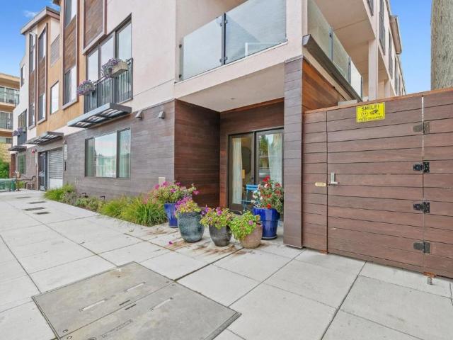 Condo for sale in San Mateo, California