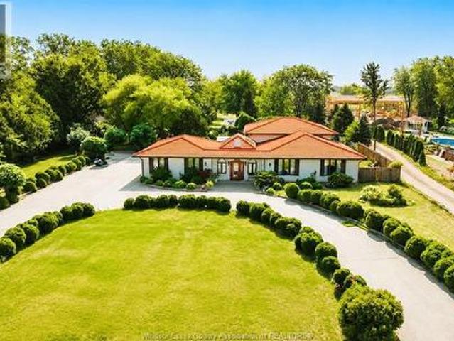 House for sale in Ontario