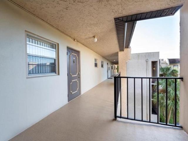 Condo for sale in Davie, Florida