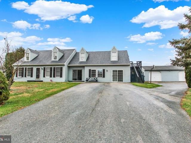 House for sale in Spring Grove, Pennsylvania