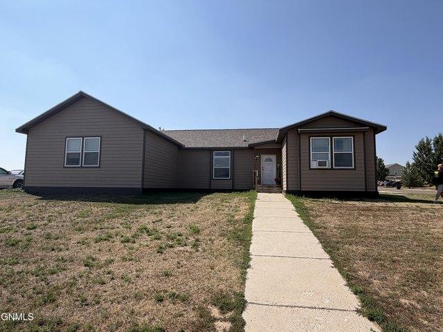 House for sale in Watford City, North Dakota