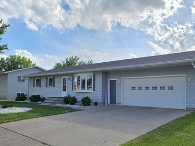 House for sale in Valley City, North Dakota