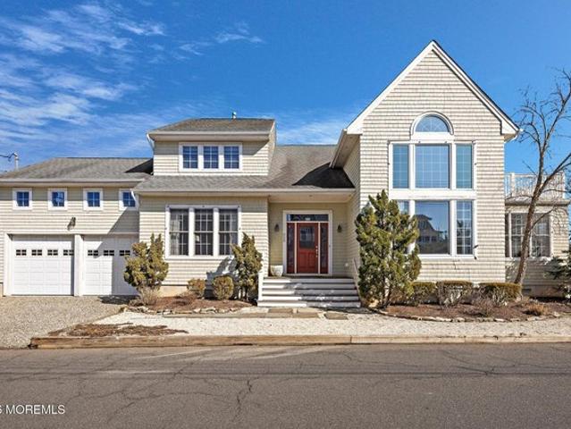 House for sale in Mantoloking, New Jersey