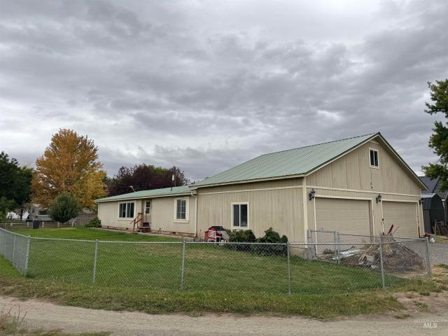 House for sale in Gooding, Idaho