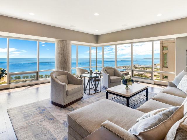 Condo for sale in Milwaukee, Wisconsin