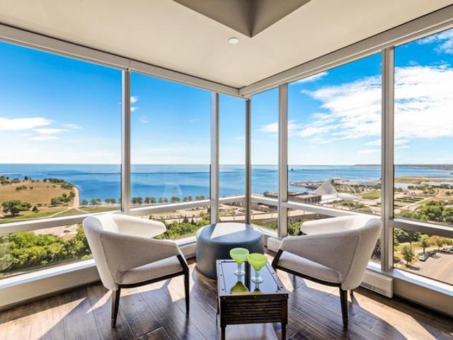 Condo for sale in Milwaukee, Wisconsin