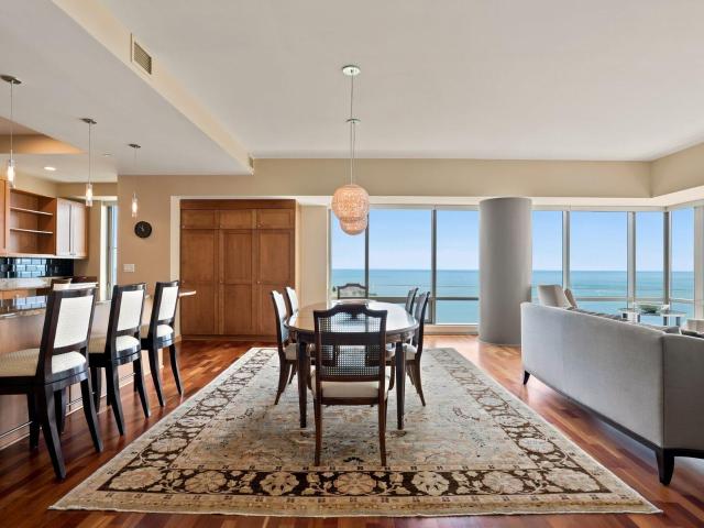 Condo for sale in Milwaukee, Wisconsin