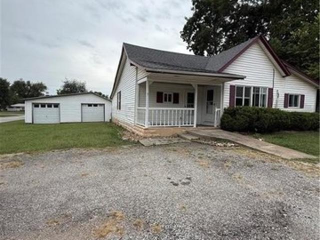House for sale in Bates, Missouri