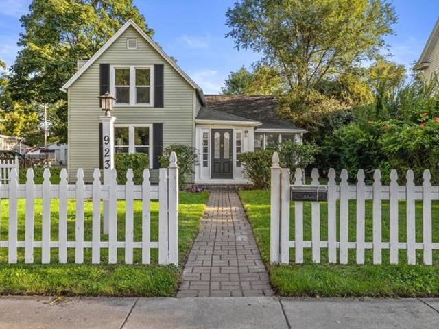 House for sale in Lake Geneva, Wisconsin