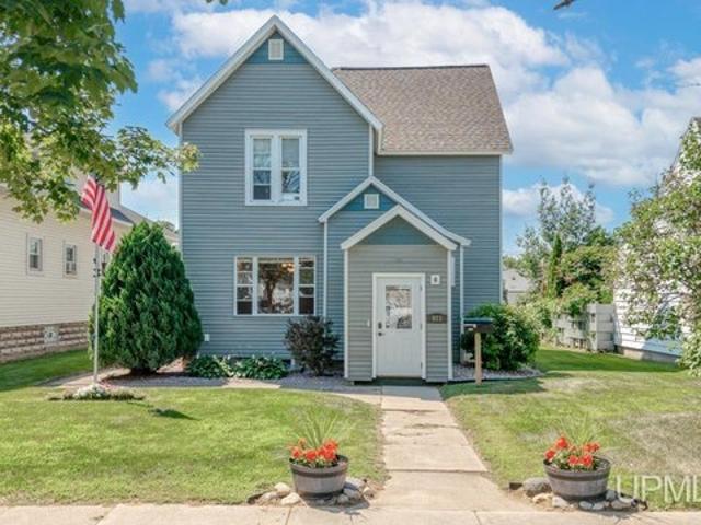 House for sale in Escanaba, Michigan