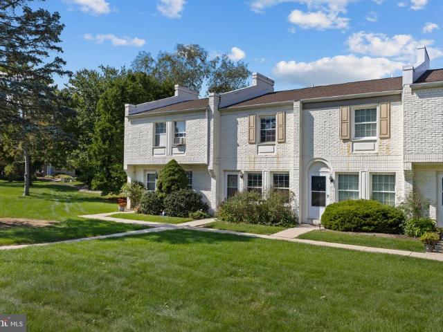 Condo for sale in Orchard Park, State College