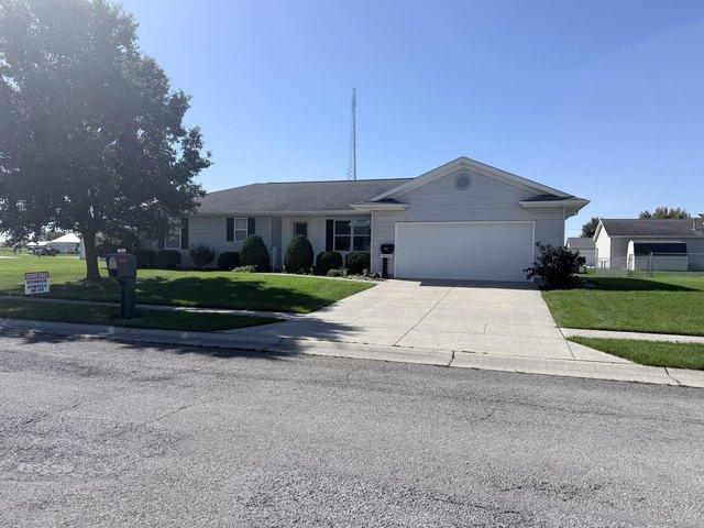 House for sale in Four Seasons, Wapakoneta