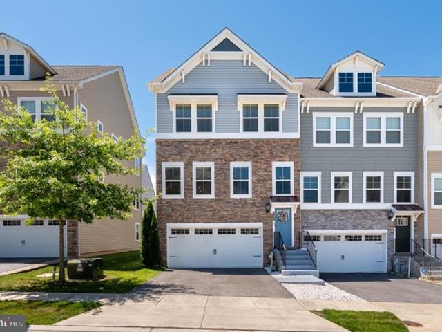 Townhouse for sale in Glen Burnie, Maryland