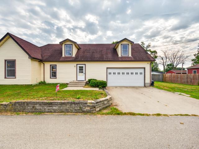House for sale in Hope, Indiana