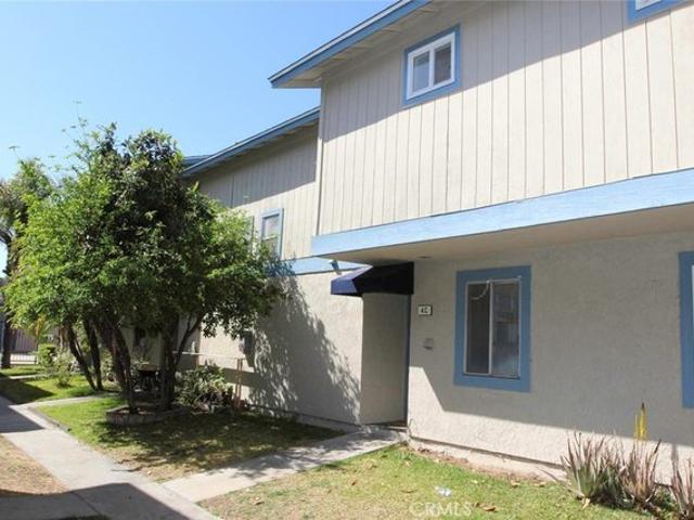 Townhouse for sale in Fontana, San Bernardino County