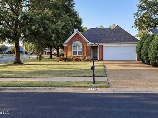 House for sale in Nesbit, Mississippi